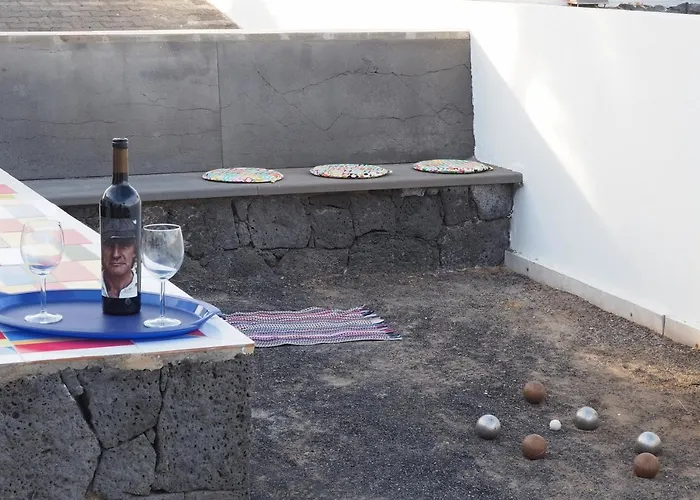 De La Vista Apartment *