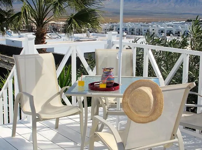 De La Vista * Playa Blanca (Lanzarote)